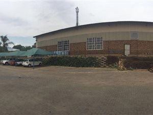 1856 m² Industrial space in Clayville