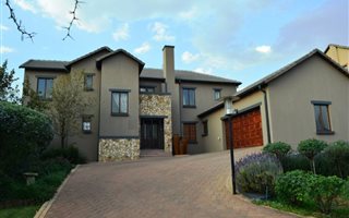 4 Bedroom House in Boardwalk