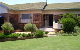 3 Bedroom House in Dennesig