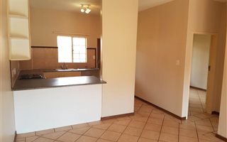 2 Bedroom Townhouse in Mooikloof Ridge