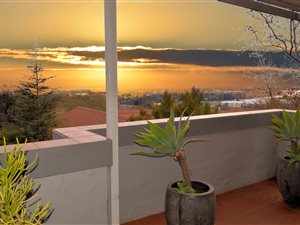 2 Bed Townhouse in Rietvalleirand
