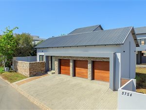 4 Bed House in Waterfall Country Village