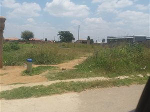 348 m² Land available in Kwa Thema