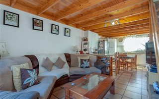 4 Bedroom Townhouse in Weltevreden Park
