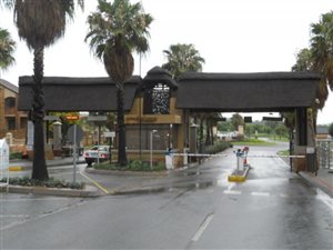 2 Bedroom Townhouse in Mooikloof Ridge