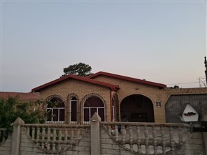 3 Bed House in Hillside