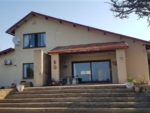 5 Bed House in Athlone Park