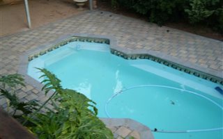5 Bedroom House in Van Riebeeck Heights