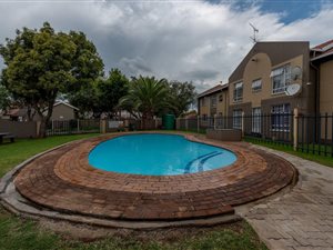 2 Bed Townhouse in Verwoerdpark