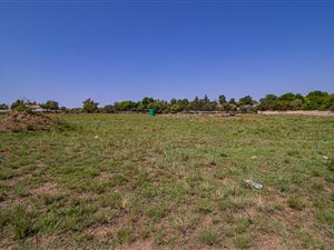 8566 m² Land available in President Park