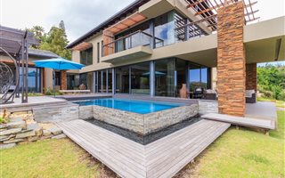 4 Bedroom House in Simola