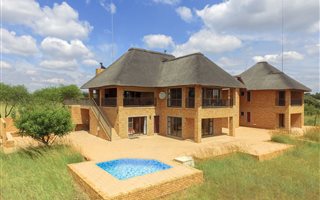 6 Bedroom House in Zebula Golf Estate