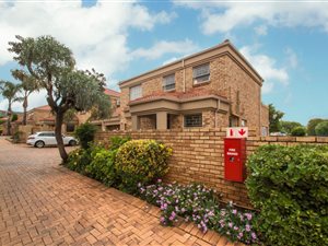 3 Bed Duplex in Willowbrook
