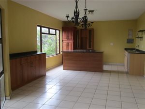 3 Bed Apartment in Panorama Park