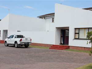 290 m² Commercial space in Beacon Bay