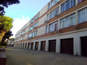 2 Bed Flat in Proclamation Hill
