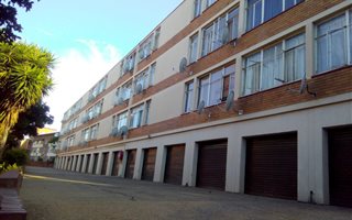 2 Bedroom Flat in Proclamation Hill