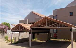 2 Bedroom Apartment in Woodmead