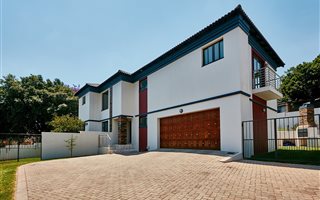 4 Bedroom House in Sterrewag