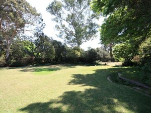 821 m² Land available in Norwood