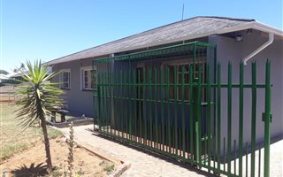 3 Bedroom House in Vanderbijlpark CW