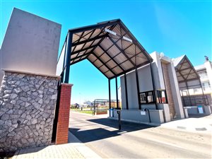 3 Bed Duplex in Louwlardia