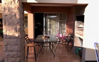 2 Bedroom Flat in Clubview