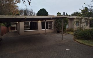 2 Bedroom Garden Cottage in Randpark Ridge