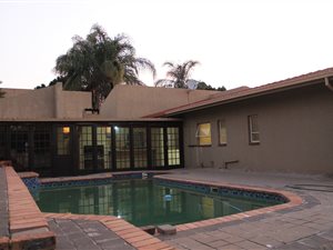 3 Bed House in Rooihuiskraal