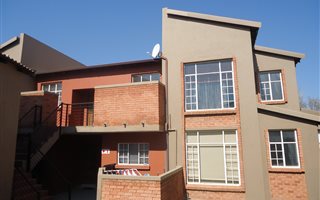 2 Bedroom Apartment in Laser Park