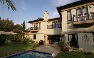 3 Bedroom Cluster in Douglasdale