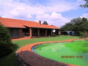 3 Bed House in Daggafontein