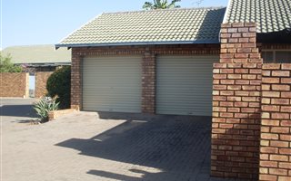 2 Bedroom Simplex in Wierda Glen