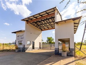 2 ha Land available in Honingklip AH