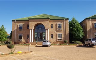 65 m² Office Space in Highveld