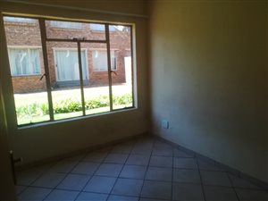 2 Bed Flat in Krugersrus