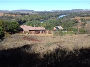 780 m² Land available in Vaaloewer