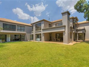 4 Bed Cluster in Houghton Estate