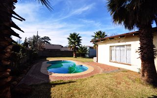 4 Bedroom House in Sonlandpark