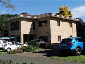 300 m² Commercial space in Kloof