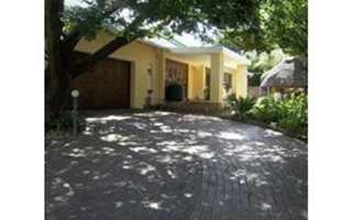 3 Bedroom House in Van Riebeeck Park