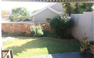 2 Bedroom Townhouse in Kensington