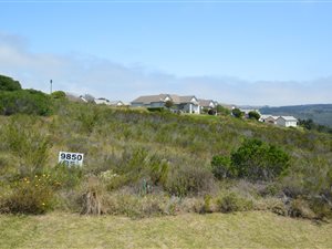 958 m² Land available in Plettenberg Bay