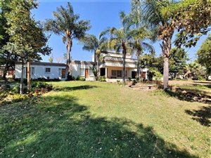 12 Bed House in Summerset