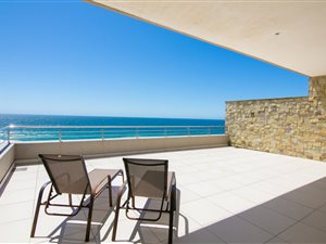 3 Bed Apartment in Compensation Beach