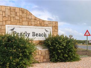 3 Bed House in Pearly Beach