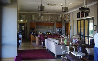 4 Bedroom House in Town Bush Valley