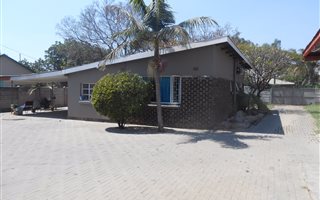 3 Bedroom House in Ladanna