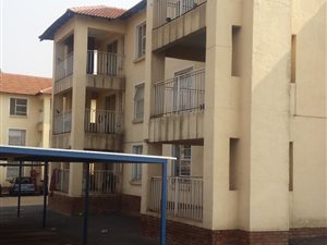 2 Bedroom Apartment in Rensburg