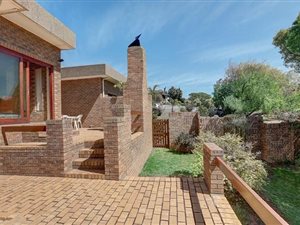 4 Bed House in Door de Kraal